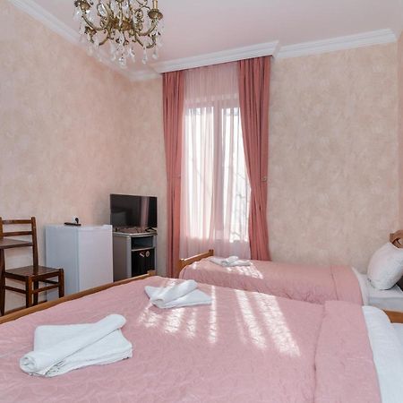 Gogichas Tower Hotel Боржоми Екстериор снимка