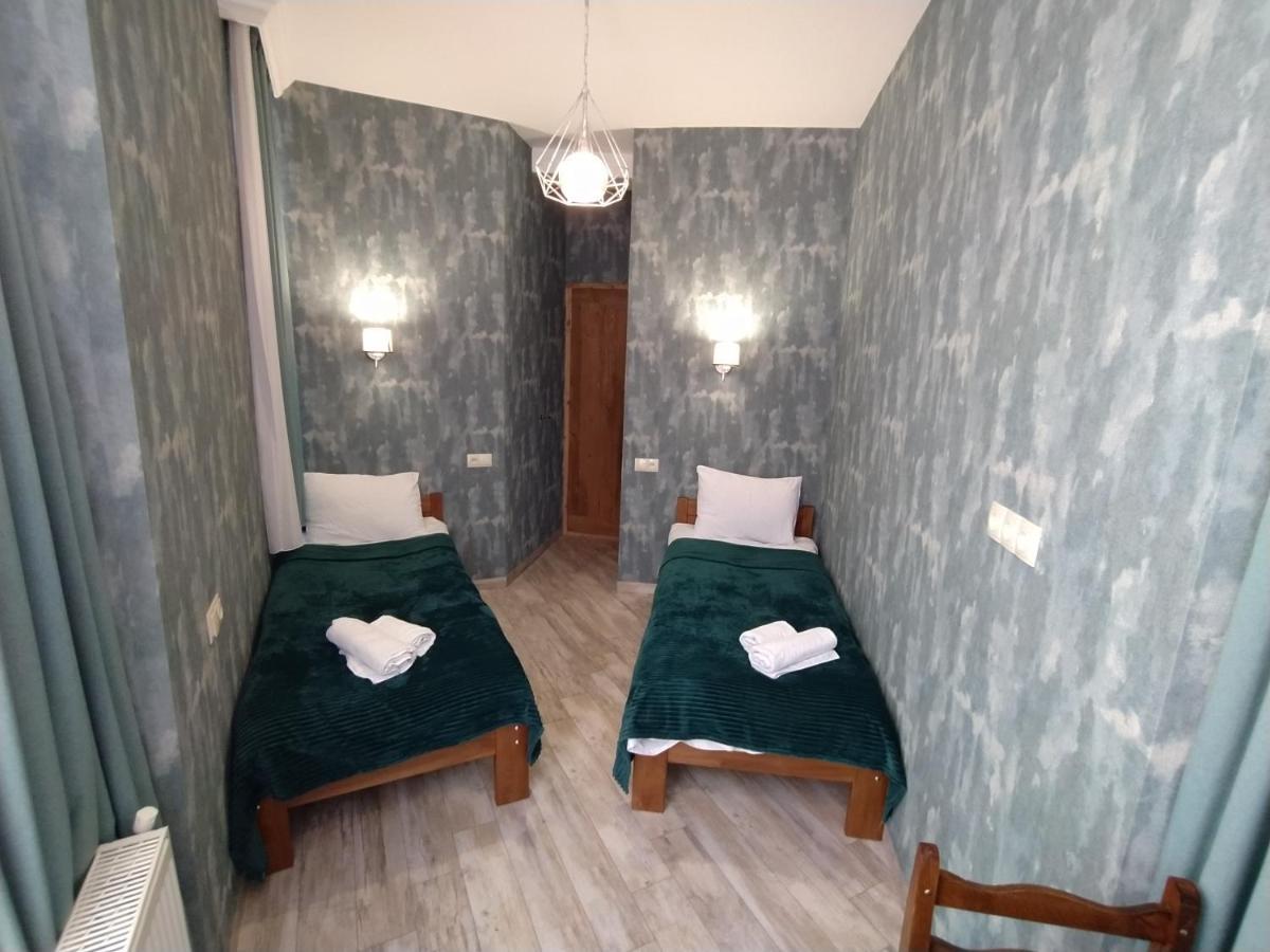 Gogichas Tower Hotel Боржоми Екстериор снимка