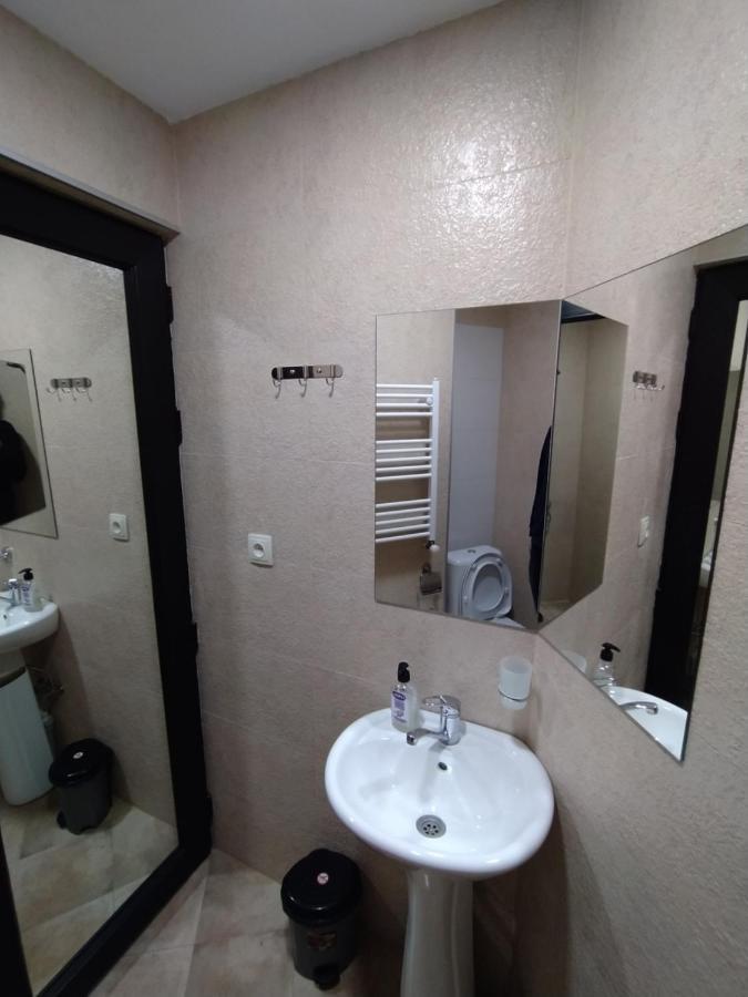 Gogichas Tower Hotel Боржоми Екстериор снимка