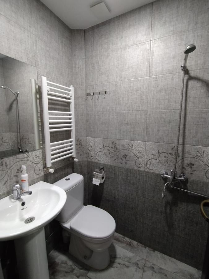 Gogichas Tower Hotel Боржоми Екстериор снимка