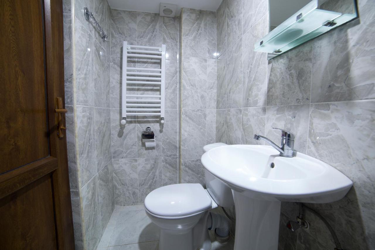 Gogichas Tower Hotel Боржоми Екстериор снимка