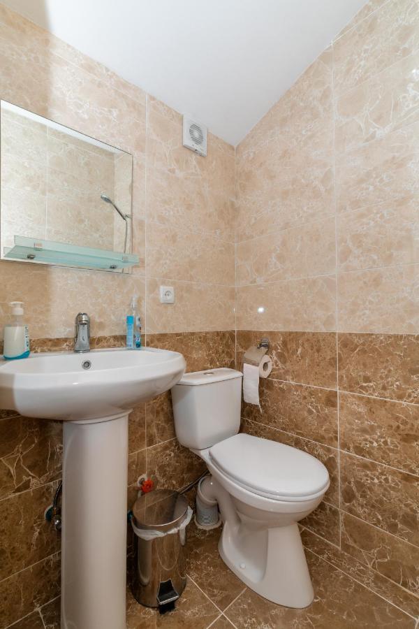 Gogichas Tower Hotel Боржоми Екстериор снимка