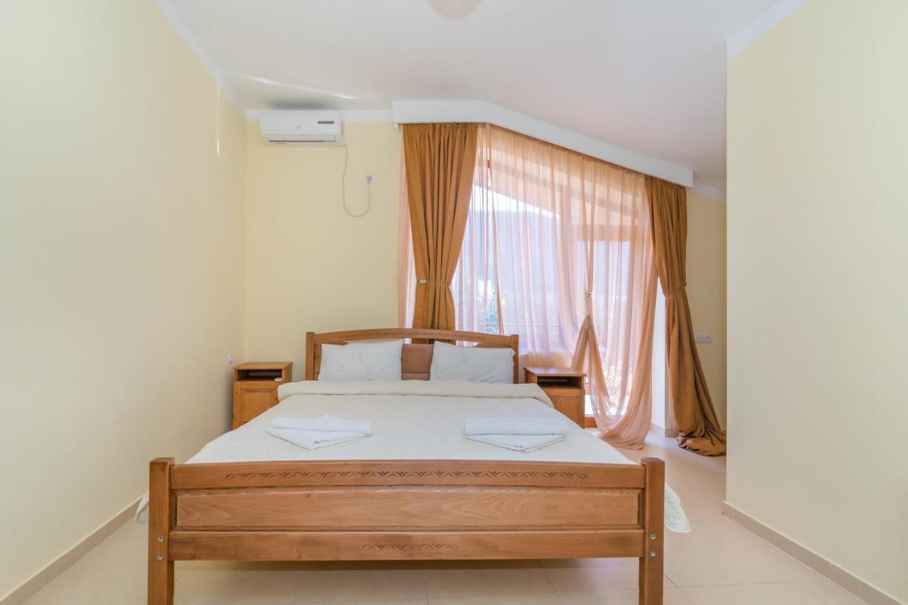 Gogichas Tower Hotel Боржоми Екстериор снимка