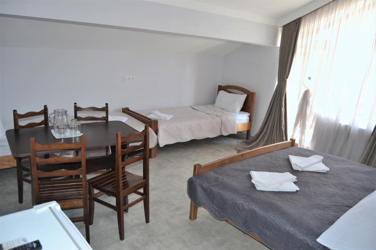 Gogichas Tower Hotel Боржоми Екстериор снимка